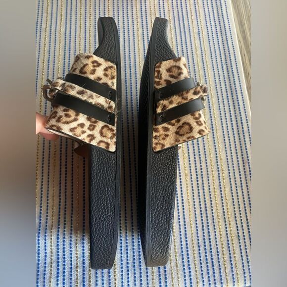 Stuart Weitzman Sandals Sz 7.5  black leather Animal Print Silver Metal Chains - Picture 12 of 14